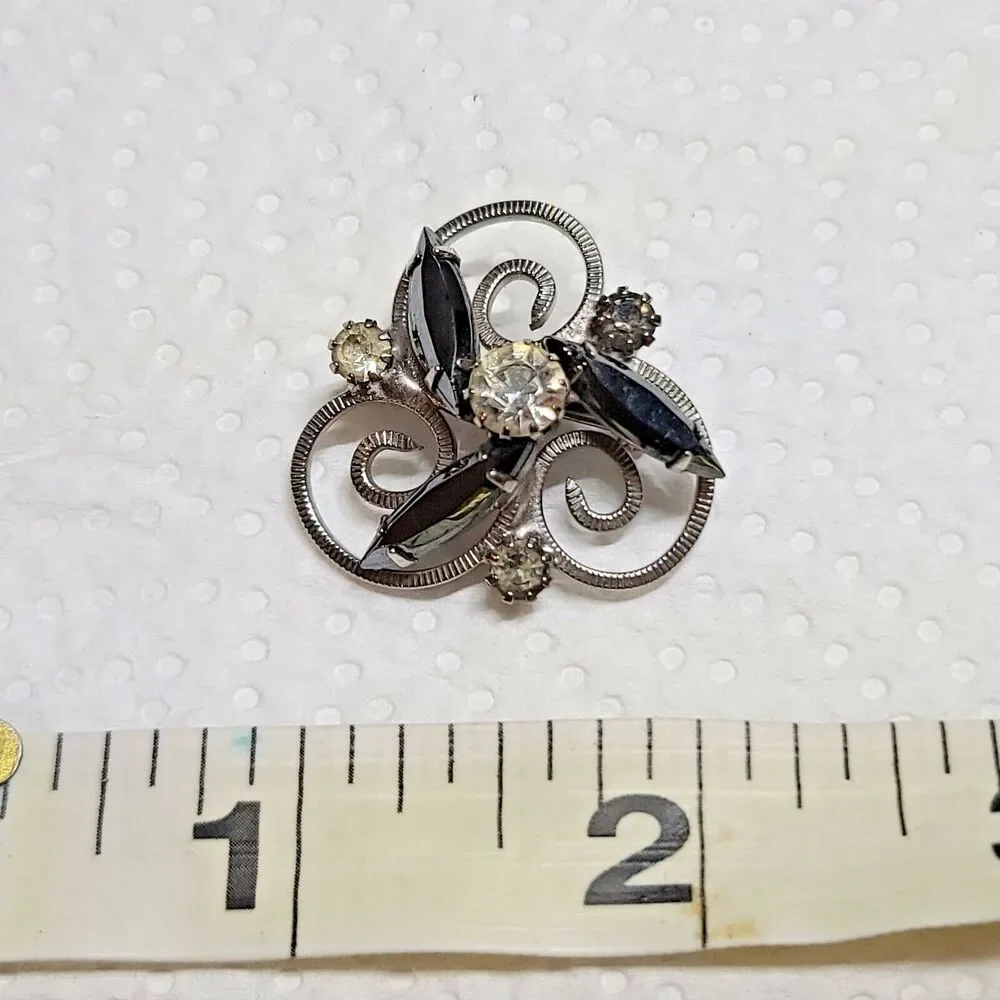 Vtg Black Marquise & Clear Round Rhinestone Scroll Work Brooch Pin Silver Tone